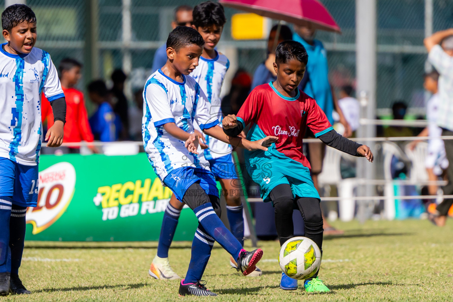 Day 1 of MILO Academy Championship 2025 (U-12) was held at Henveiru Stadium in Male', Maldives on Thursday, 1st May 2025. Photos: Nausham Waheed / images.mv
