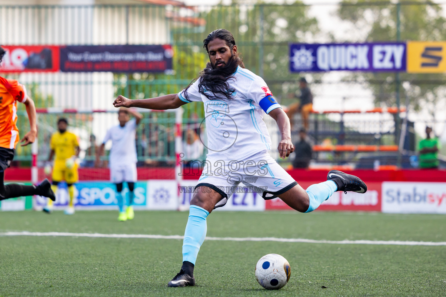 Th Kandoodhoo vs Th Hirilandhoo in Day 14 of Golden Futsal Challenge 2025 was held on Saturday, 18th January 2025, in Hulhumale', Maldives. Photos: Nausham Waheed / images.mv