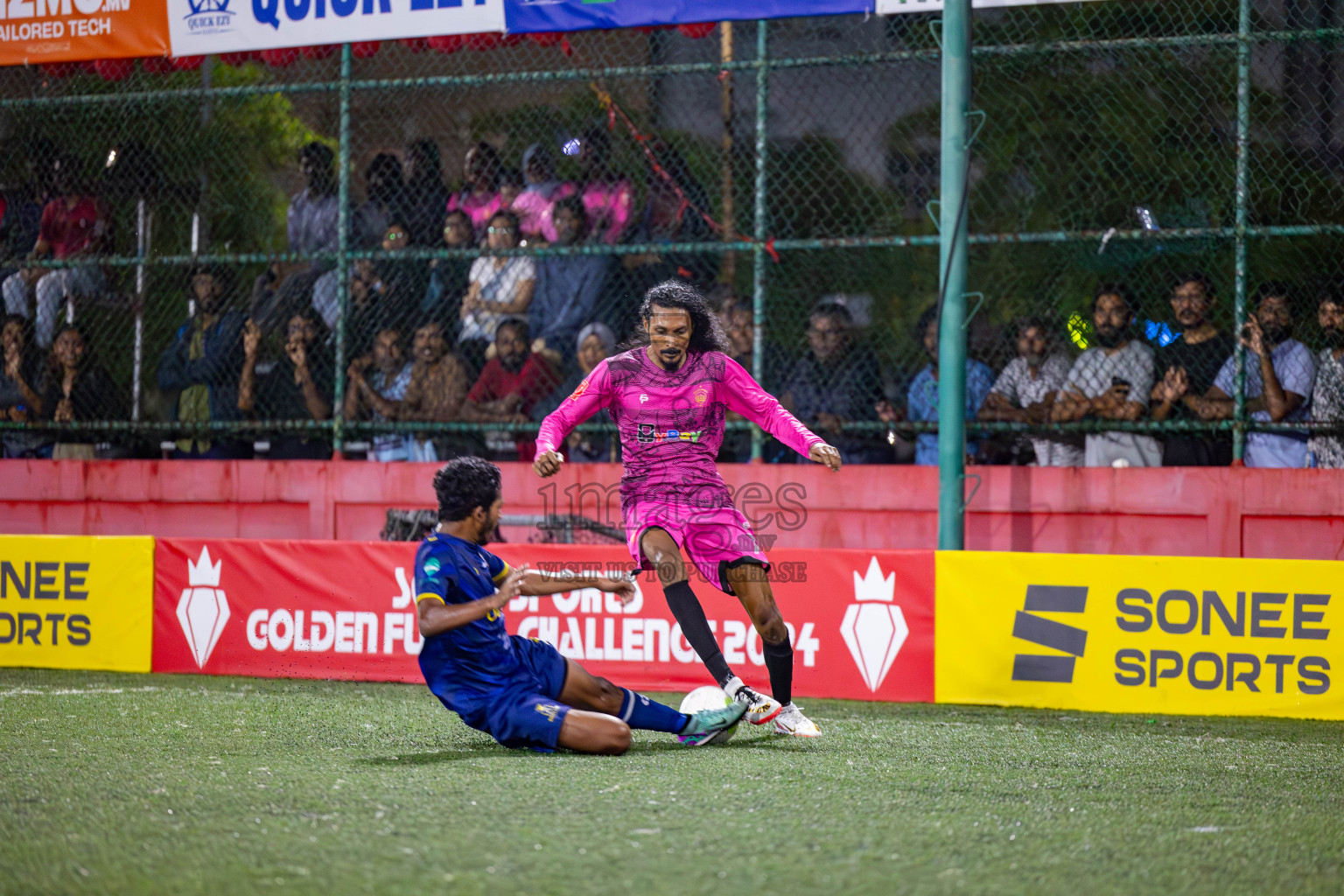 Maafannu VS B. Eydhafushi in Round of 16 on Day 40 of Golden Futsal Challenge 2024 which was held on Tuesday, 27th February 2024, in Hulhumale', Maldives Photos: Hassan Simah / images.mv