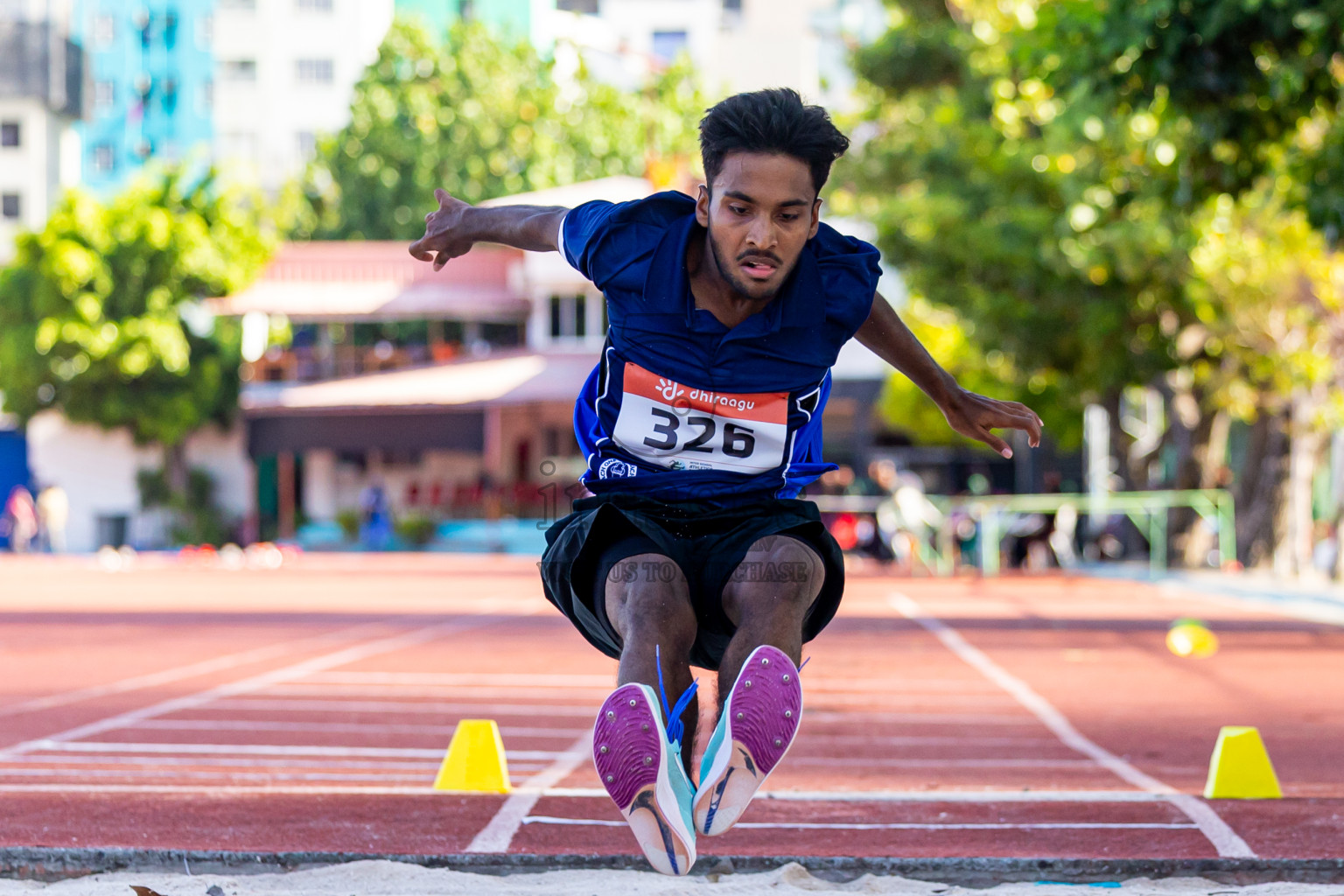 Day 2 of Inter-school Athletics Championship 2025 held in Ekuveni Synthetic Track, Male', Maldives on Tuesday, 07th October 2025. Photos by: Nausham Waheed / Images.mv