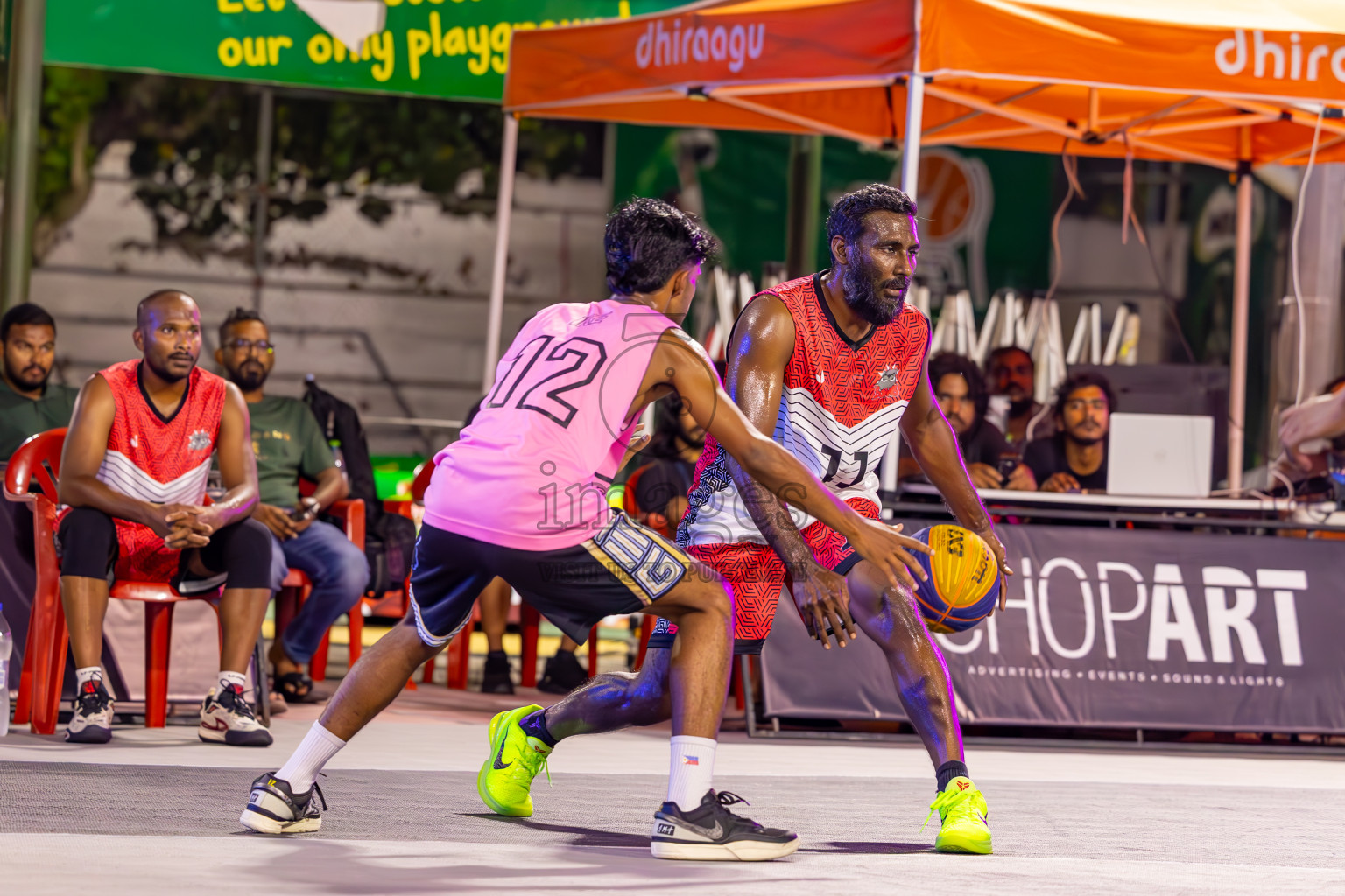 Day 6 of MILO Ramadan 3x3 Challenge 2024 was held in Ekuveni Outdoor Basketball Court at Male', Maldives on Sunday, 18th March 2024.
Photos: Ismail Thoriq / images.mv