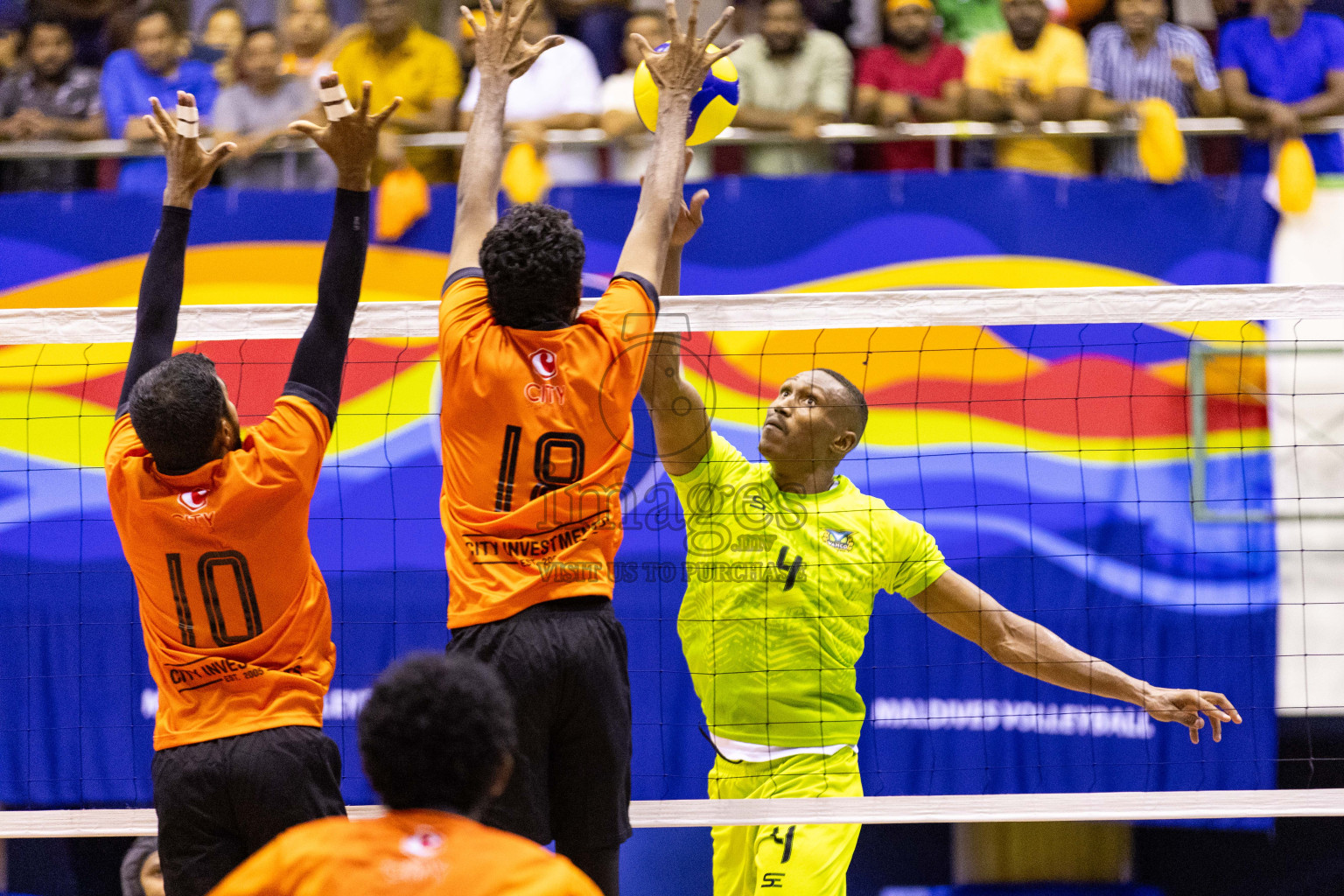 Final of Men's Division of Volleyball Association Cup 2023 held in Male', Maldives on Tuesday, 26th December 2023 at Social Center Indoor Hall Photos By: Nausham Waheed /images.mv