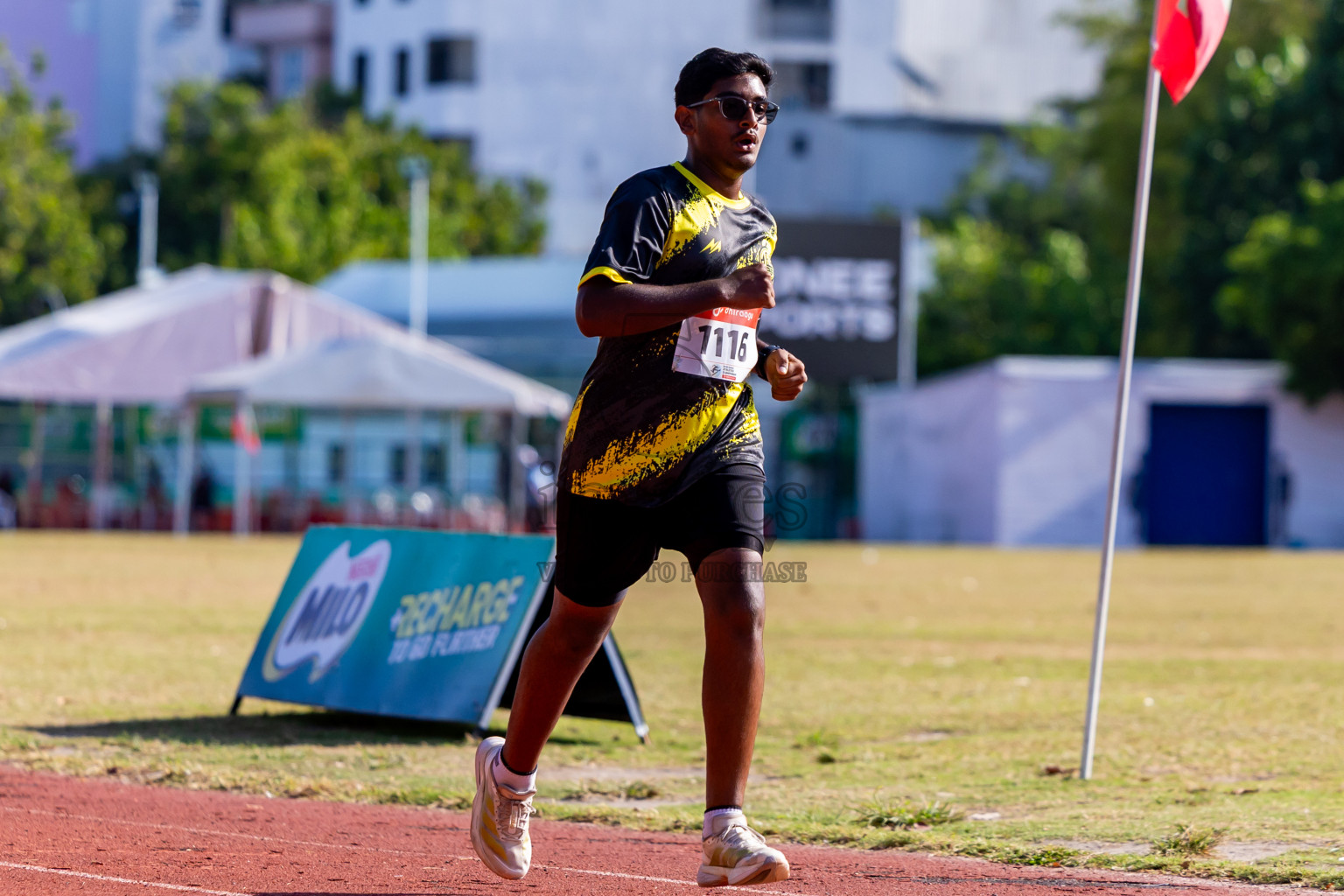 Day 2 of Inter-school Athletics Championship 2025 held in Ekuveni Synthetic Track, Male', Maldives on Tuesday, 07th October 2025. Photos by: Nausham Waheed / Images.mv