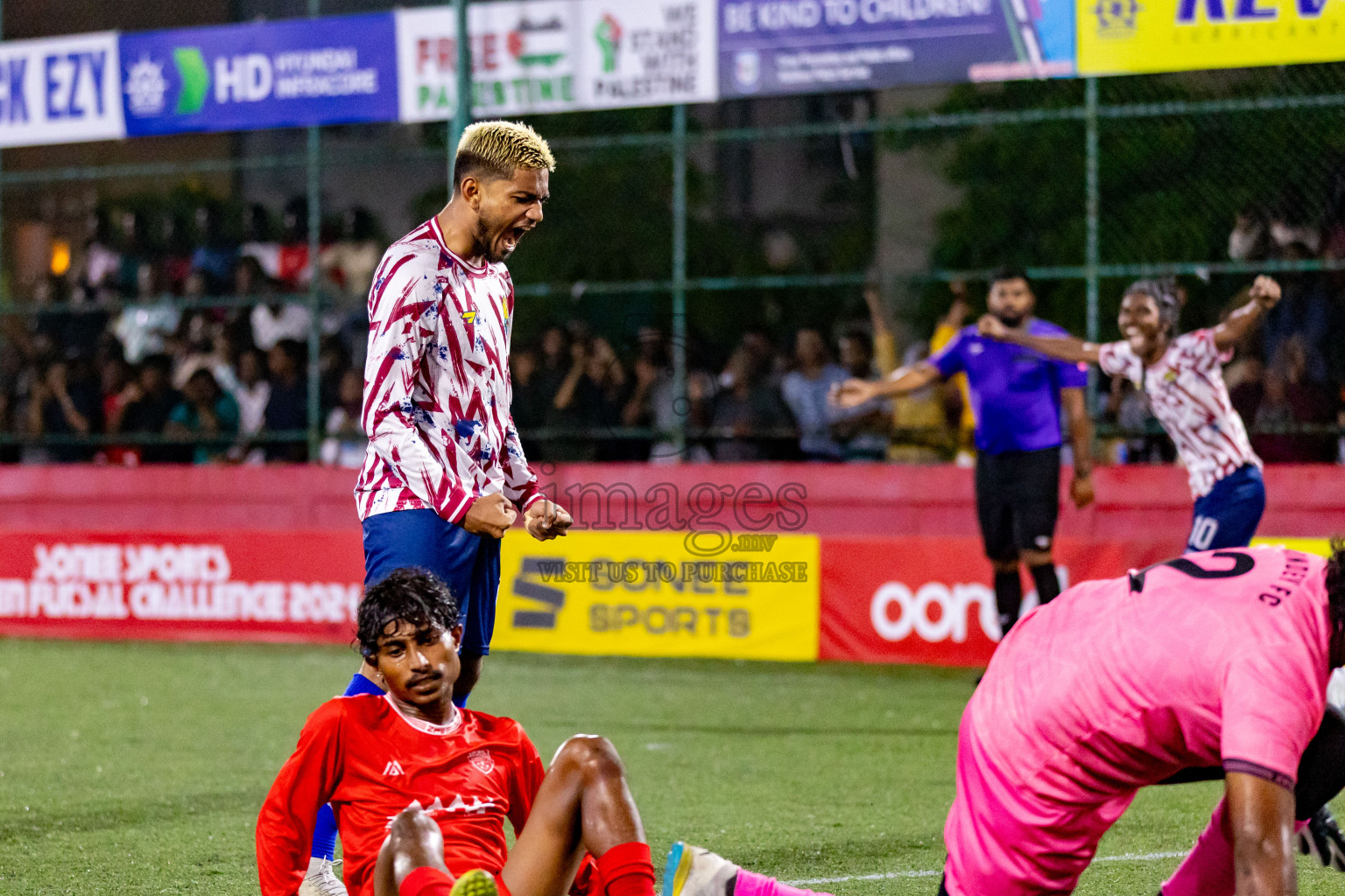 GA. Nilandhoo vs GA. Kondey in Day 19 of Golden Futsal Challenge 2024 was held on Friday, 2nd February 2024 in Hulhumale', Maldives 
Photos: Hassan Simah / images.mv