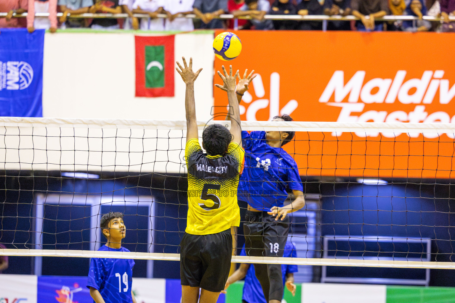 ADh Maamigili vs Male' City in the Finals of MILO Raajje Volley Junior Championship 2025 (U16 Boys) was held in Social Center Indoor Hall, Maldives on Saturday, 27th September 2025. Photos: Ismail Thoriq / images.mv