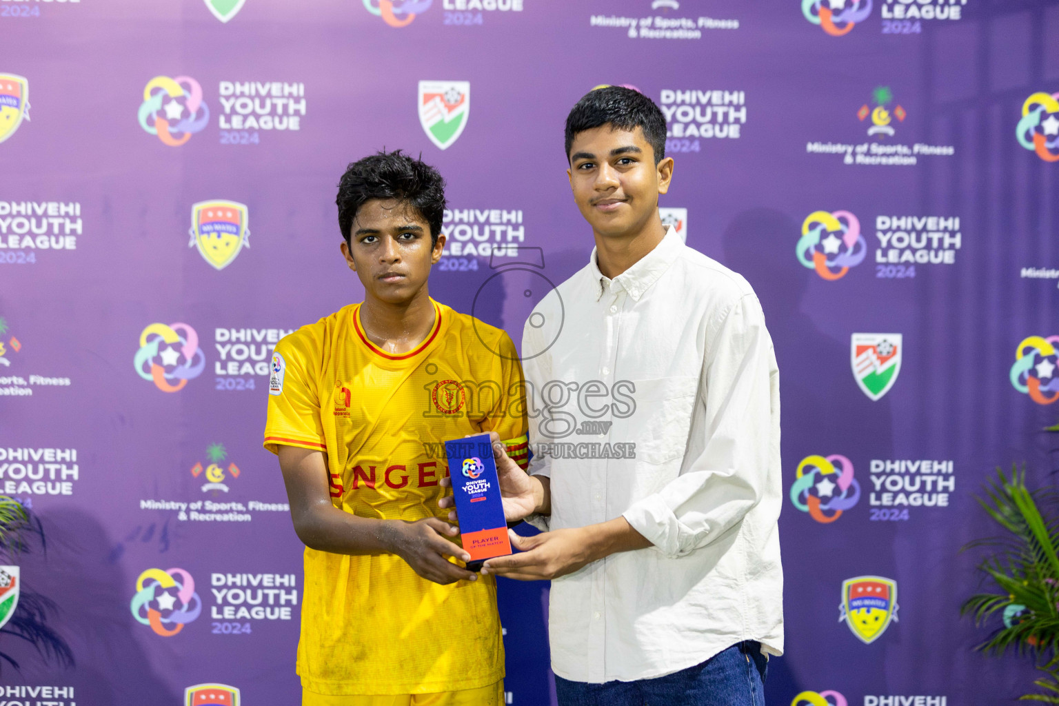 United Victory vs Victory Sports Club  (U14) in Day 5 of Dhivehi Youth League 2024 held at Henveiru Stadium on Friday 29th November 2024. Photos: Shuu Abdul Sattar/ Images.mv