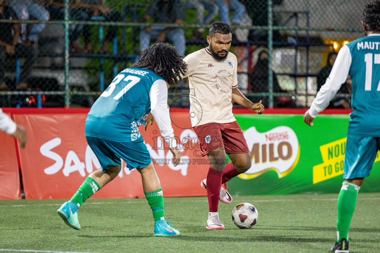 CLUB 220 vs HES CLUB Maldives Classic 2024 held in Rehendi Futsal Ground, Hulhumale', Maldives on Thursday, 12th September 2024. 
Photos: Hassan Simah / images.mv