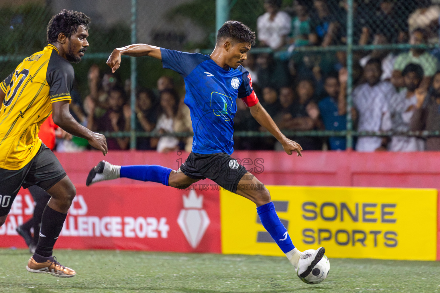 HA Vashafaru vs HA Hoarafushi in Day 5 of Golden Futsal Challenge 2024 was held on Friday, 19th January 2024, in Hulhumale', Maldives Photos: Mohamed Mahfooz Moosa / images.mv