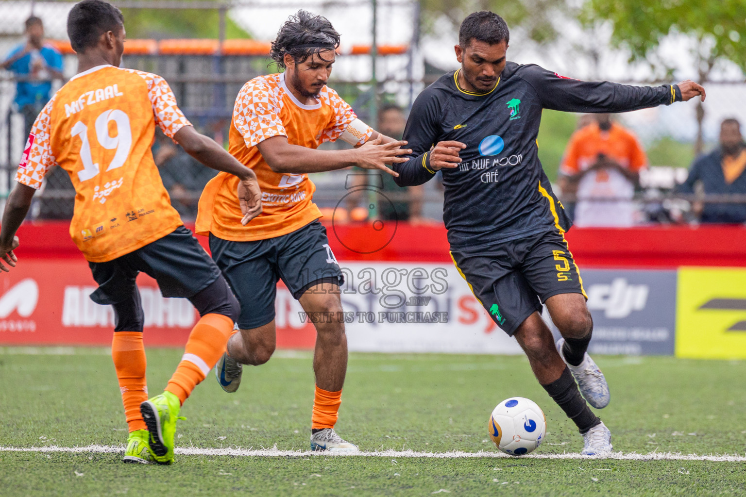 ADh Dhangethi vs ADh Hangnaameedhoo in Day 10 of Golden Futsal Challenge 2025 was held on Tuesday, 14th January 2025, in Hulhumale', Maldives Photos: Shuu Abdul Sattar / images.mv