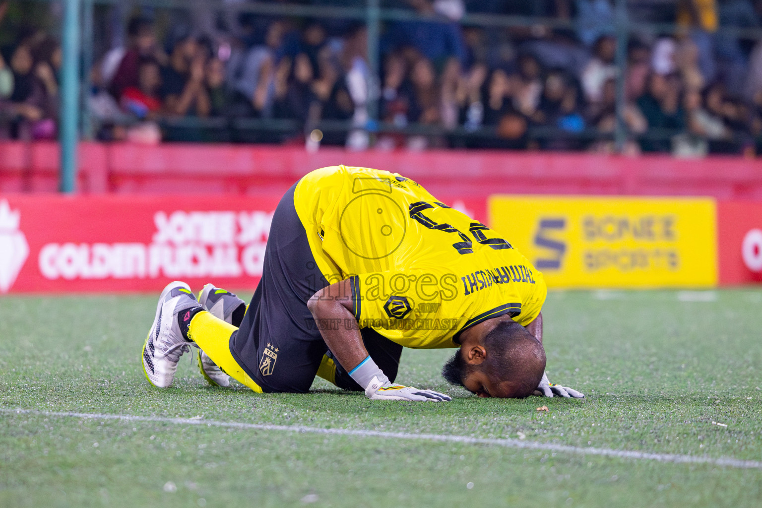 Th Omadhoo vs Th Thimarafushi on Day 33 of Golden Futsal Challenge 2024, held on Sunday, 18th February 2024, in Hulhumale', Maldives Photos: Mohamed Mahfooz Moosa / images.mv