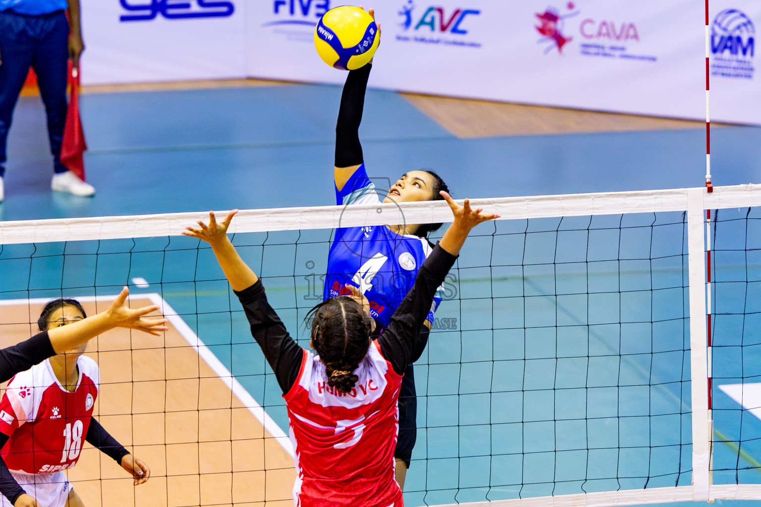 Nepal Police Club vs Humo VC in the Final of CAVA Woman's Volleyball Club Championship 2024 was held in Social Center, Male', Maldives on Saturday, 21st September 2024. Photos: Nausham Waheed / images.mv