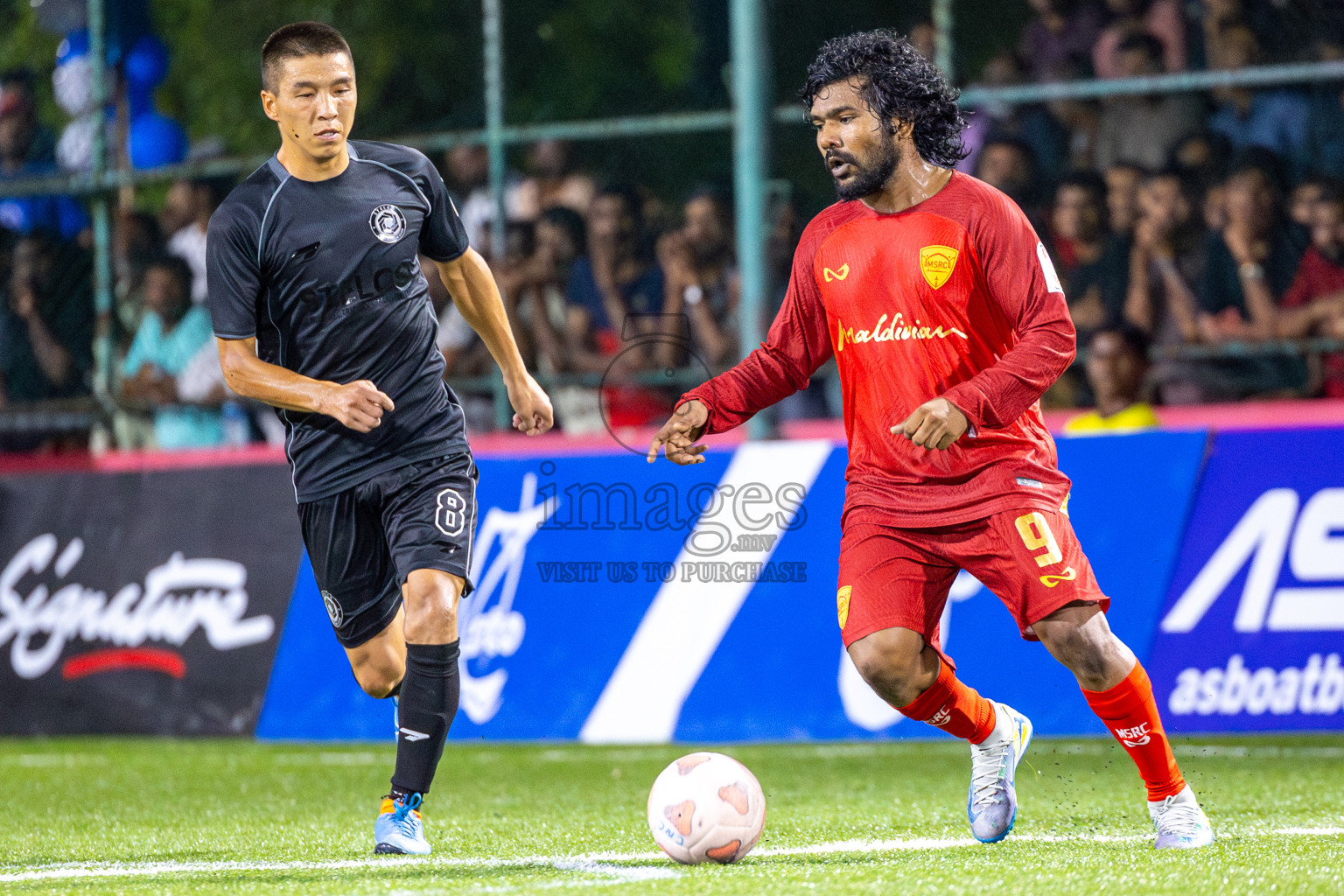 Maldivian vs STELCO in the Quarter Finals of Club Maldives Cup 2025 was held in Rehendhi Futsal Ground, Hulhumale', Maldives on Friday, 17th October 2025. Photos: Ismail Thoriq / images.mv