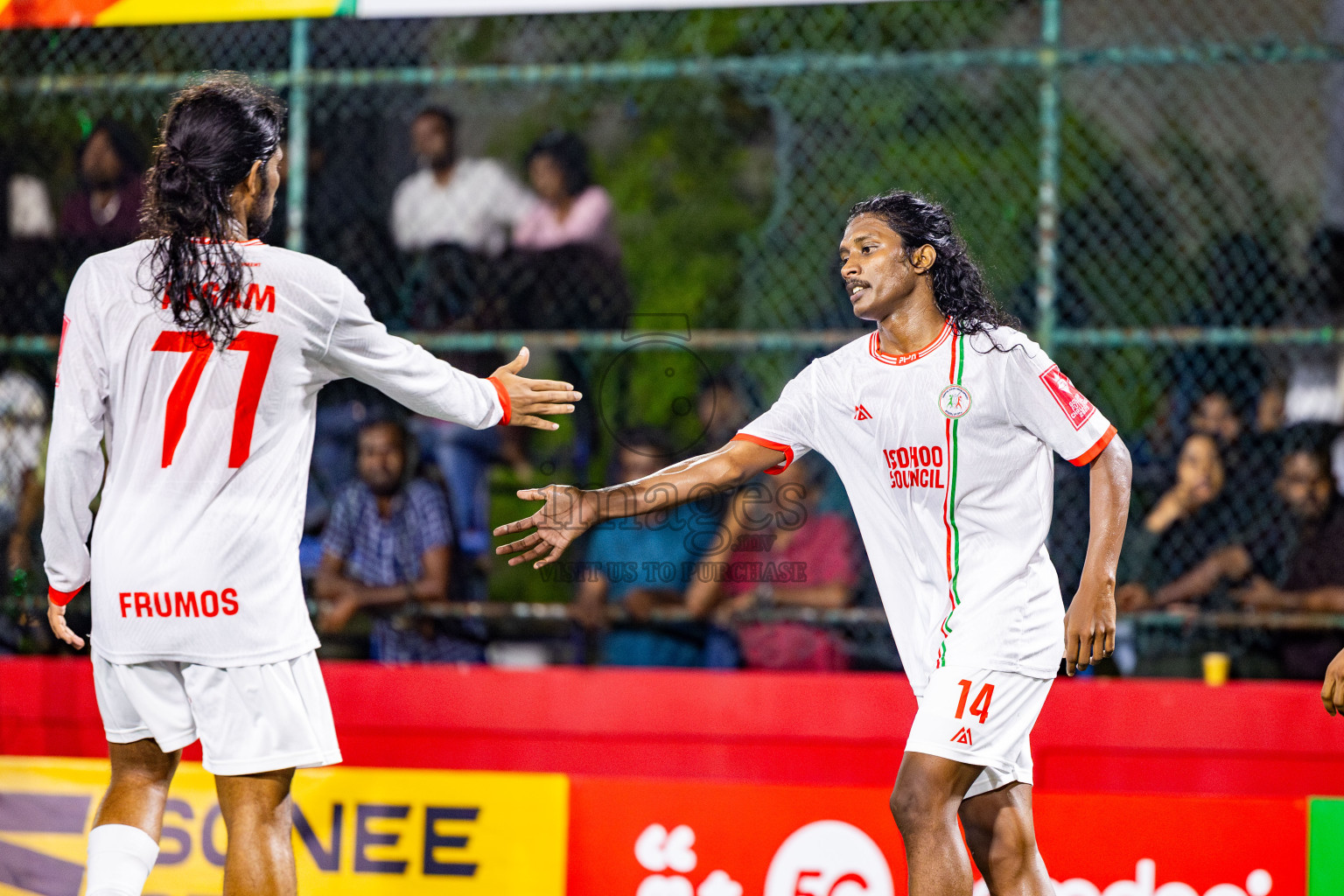 R Kalaidhoo vs R Isdhoo in Day 14 of Golden Futsal Challenge 2025 was held on Saturday, 18th January 2025, in Hulhumale', Maldives. Photos: Nausham Waheed / images.mv