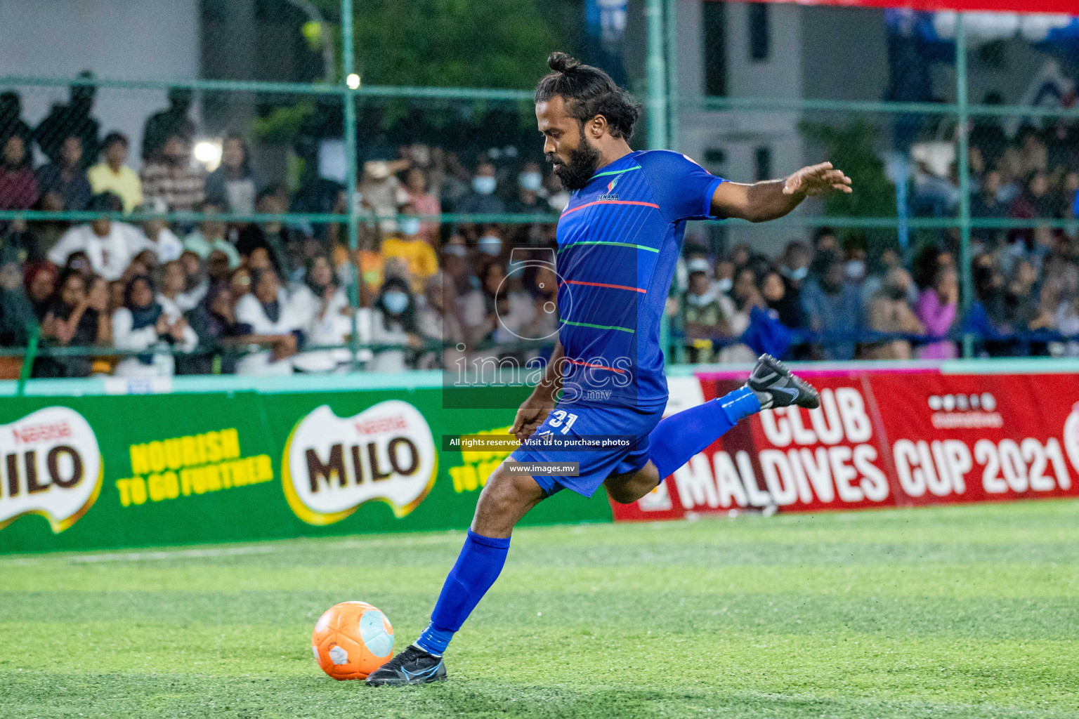 STO RC Vs Team Fenaka in the Quarter Finals of Club Maldives 2021 held in Hulhumale, Maldives on 13 December 2021. Photos: Shu Abdul Sattar / images.mv