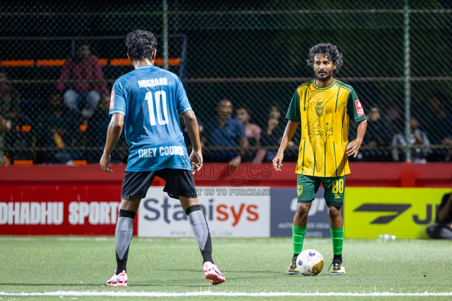 HDh Finey vs HDh Nolhivaranfaru in Day 5 of Golden Futsal Challenge 2025 on Thursday, 9th January 2025, in Hulhumale', Maldives
Photos: Ismail Thoriq / images.mv
