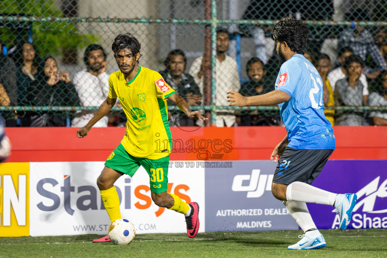 GDh. Fiyoaree VS GDh. Vaadhoo in Day 7 of Golden Futsal Challenge 2025 was held on Saturday, 11th January 2025, in Hulhumale', Maldives Photos: Hassan Simah / images.mv