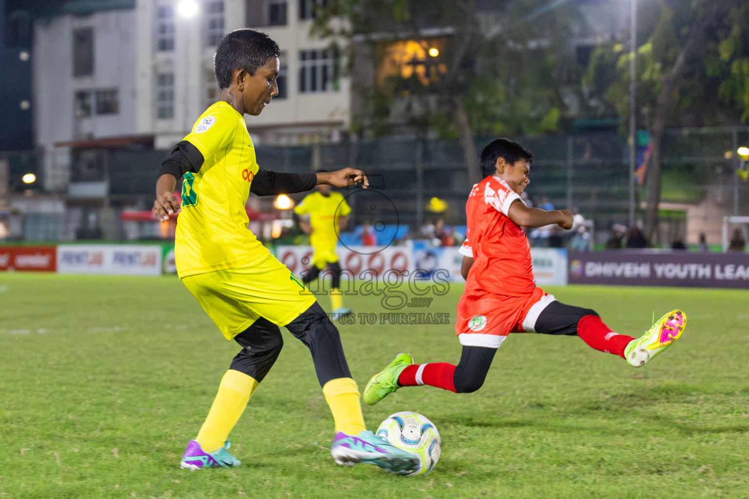 Maziya vs Hurriya (U12) in Day 4 of Dhivehi Youth League 2024 held at Henveiru Stadium on Thursday, 28th November 2024. Photos: Shuu Abdul Sattar/ Images.mv