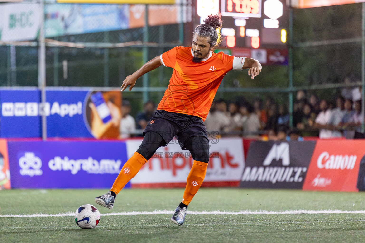 Dhiraagu vs RRC in Quarter Finals of Club Maldives Cup 2024 held in Rehendi Futsal Ground, Hulhumale', Maldives on Friday, 11th October 2024. 
Photos: Ismail Thoriq / images.mv