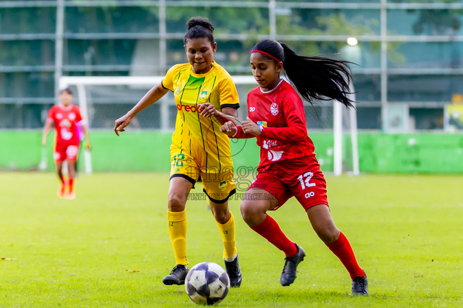 Biss Buru Sports Club vs Maziya Sports  in FAM Women’s League 2025 held in Henveiru Football ground, Male', Maldives on Wednesday, 3rd December 2025. Photos: Nausham Waheed / Images.mv
