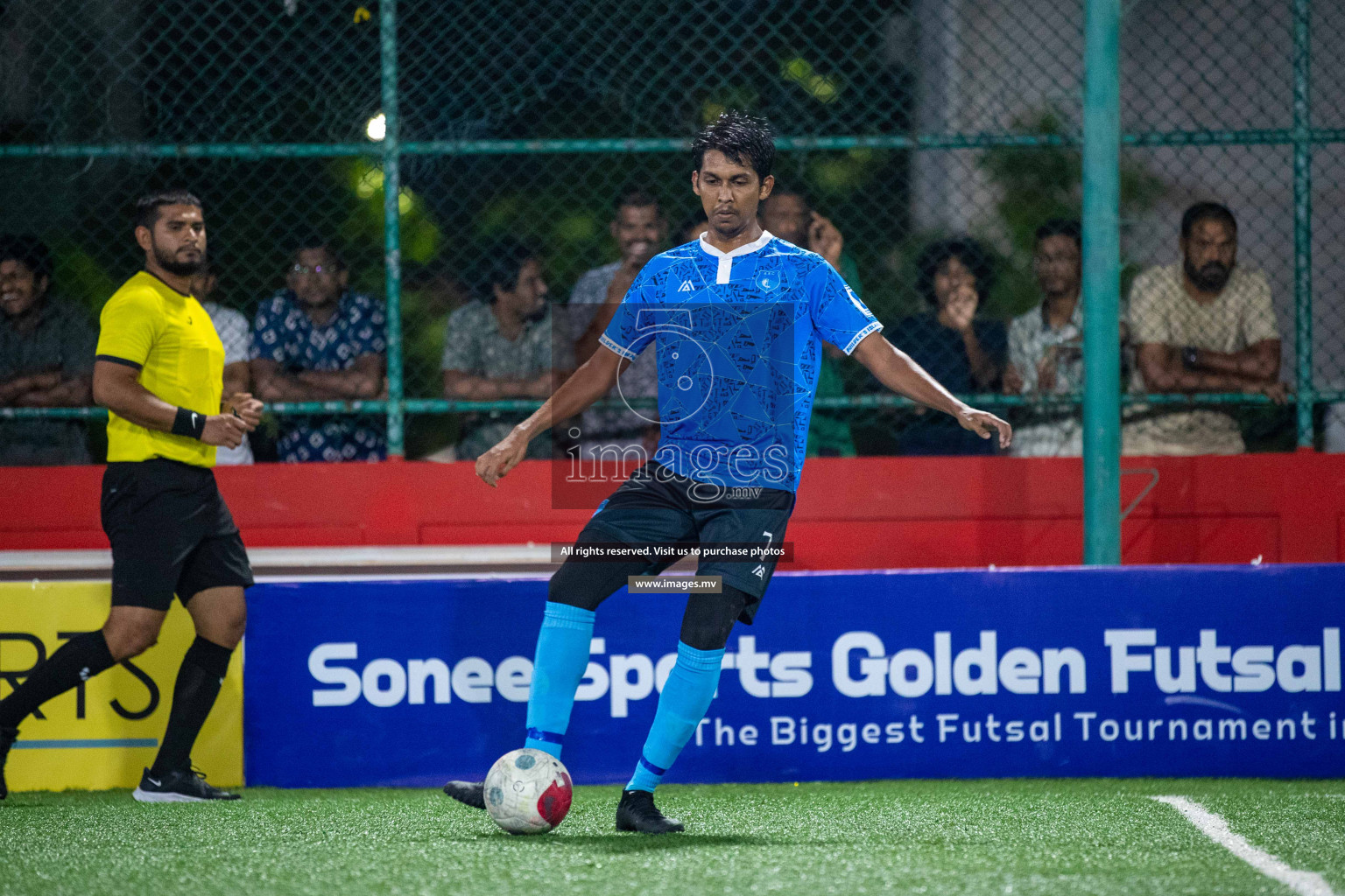 R. Alifushi vs R. Innamaadhoo in Day 7 of Golden Futsal Challenge 2023 on 11 February 2023 in Hulhumale, Male, Maldives