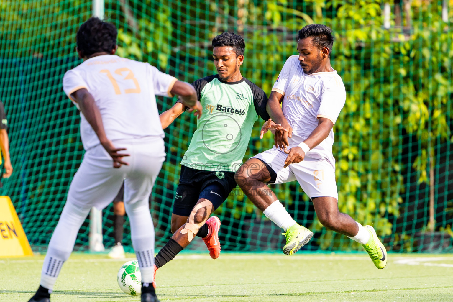Kuramathi vs Barcelo in Day 6 of Resort League 2025 (Ari Zone) was held on Wednesday, 25th June 2025 in Conrad Maldives Rangali Island, Alif Dhaalu Atoll, Maldives. Photos: Nausham Waheed / images.mv