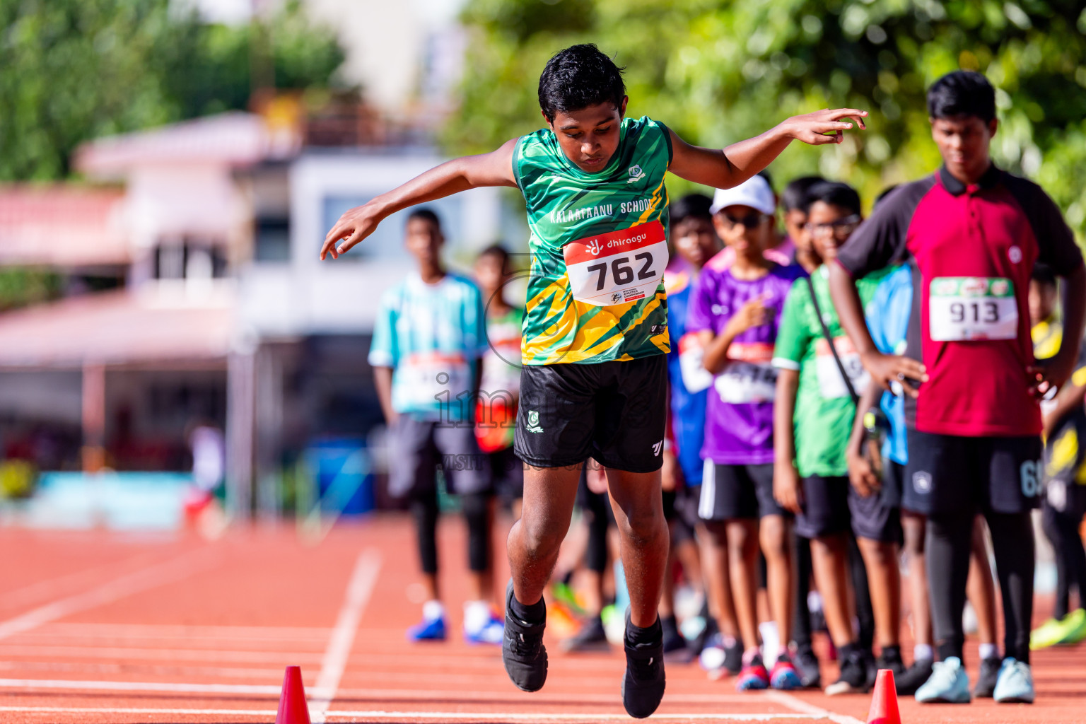 Day 1 of Inter-school Athletics Championship 2025 held in Ekuveni Synthetic Track, Male', Maldives on Monday, 06th October 2025. Photos by: Nausham Waheed / Images.mv