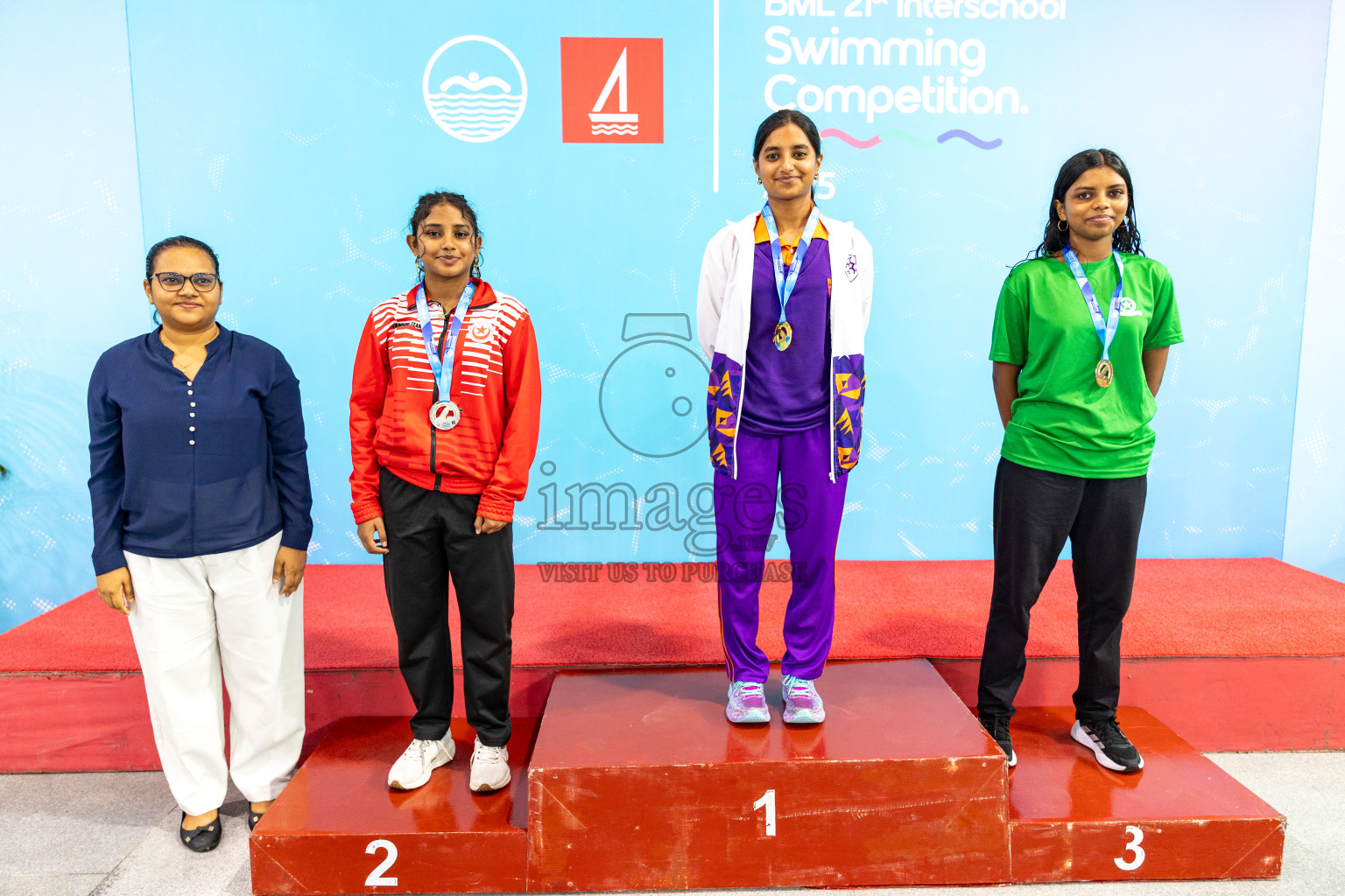 Closing Ceremony of BML 21st Interschool Swimming Competition 2025 .was held in Hulhumale' Swimming Pool, Hulhumale', Maldives on Saturday, 18th October 2025. 
Photos: Hassan Simah / images.mv