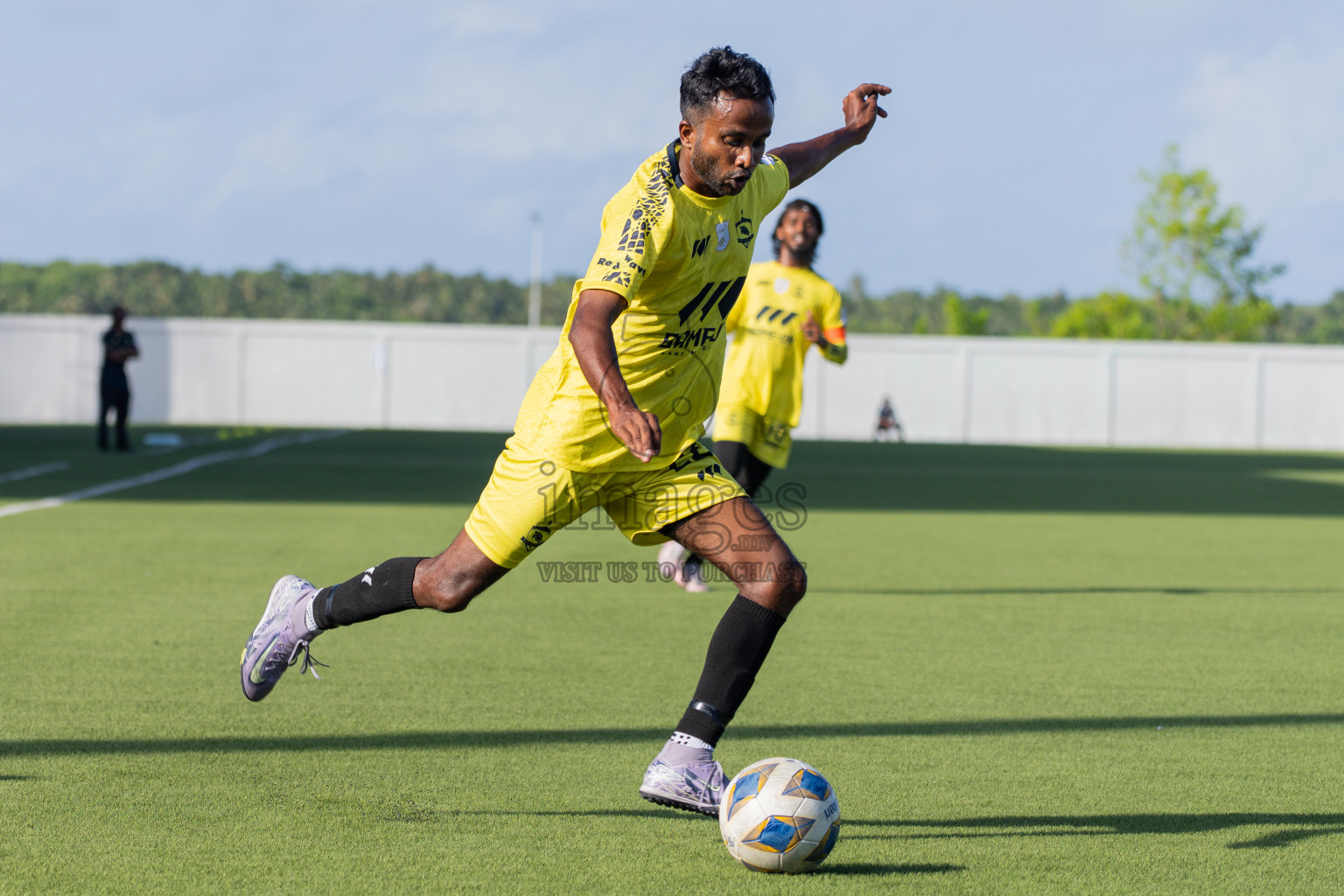 Velaa Sports Club vs Team Middle East in Day 3 of Eydhafushi Cup 2025 held in Eydhafushi Football Stadium at B. Eydhafushi, Maldives on Sunday, 7th September 2025. Photos: Arif Rasheed / images.mv