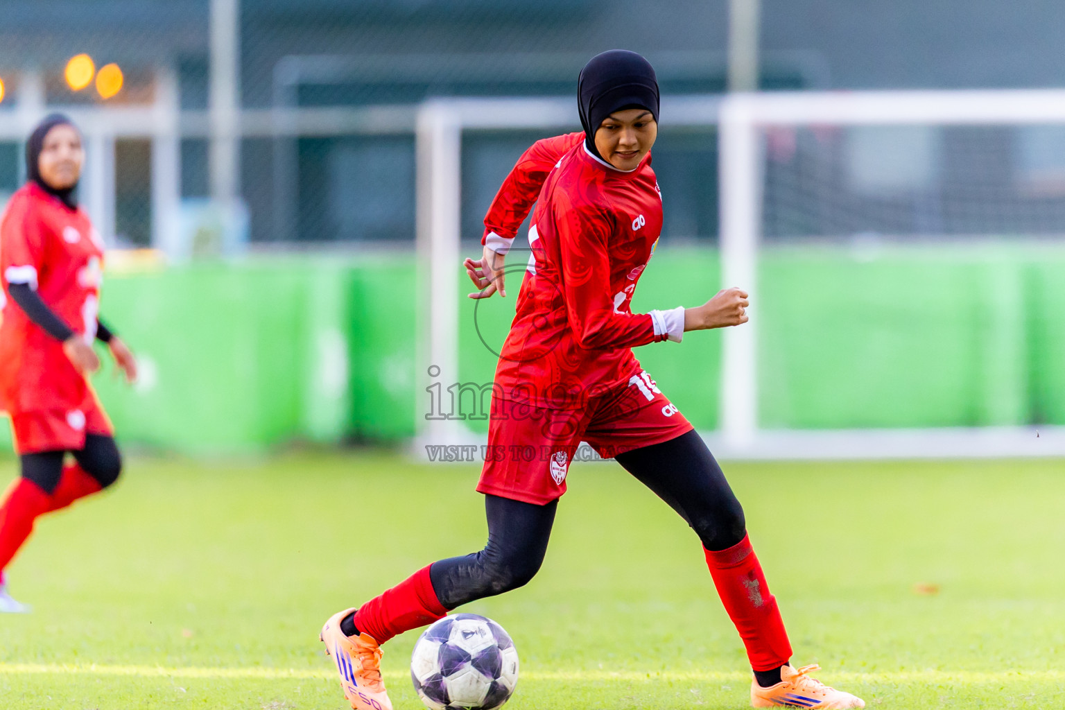 Biss Buru Sports Club vs Maziya Sports  in FAM Women’s League 2025 held in Henveiru Football ground, Male', Maldives on Wednesday, 3rd December 2025. Photos: Nausham Waheed / Images.mv