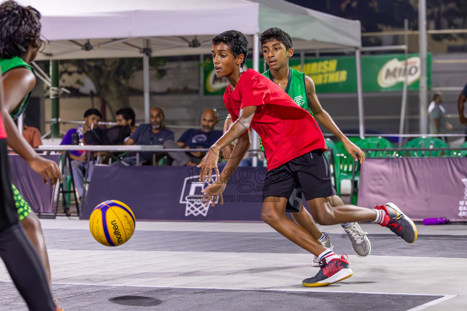 Day 3 of MILO Ramadan 3x3 Challenge 2024 was held in Ekuveni Outdoor Basketball Court at Male', Maldives on Thursday, 14th March 2024.
Photos: Ismail Thoriq / images.mv