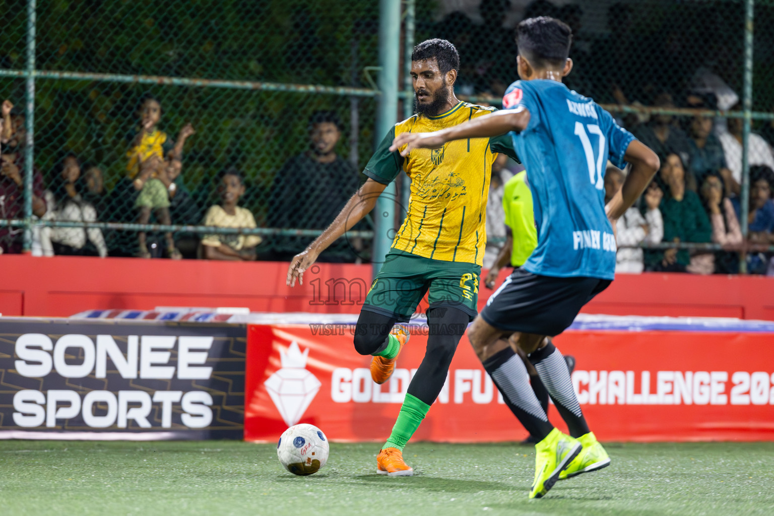 HDh Finey vs HDh Nolhivaranfaru in Day 5 of Golden Futsal Challenge 2025 on Thursday, 9th January 2025, in Hulhumale', Maldives
Photos: Ismail Thoriq / images.mv