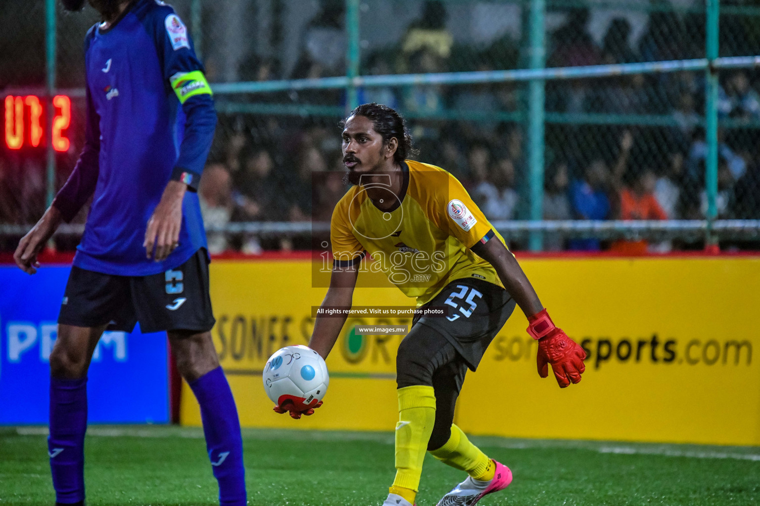 Team Fenaka vs Team Civil Court in Club Maldives Cup 2022 was held in Hulhumale', Maldives on Friday, 14th October 2022. Photos: Nausham Waheed / images.mv