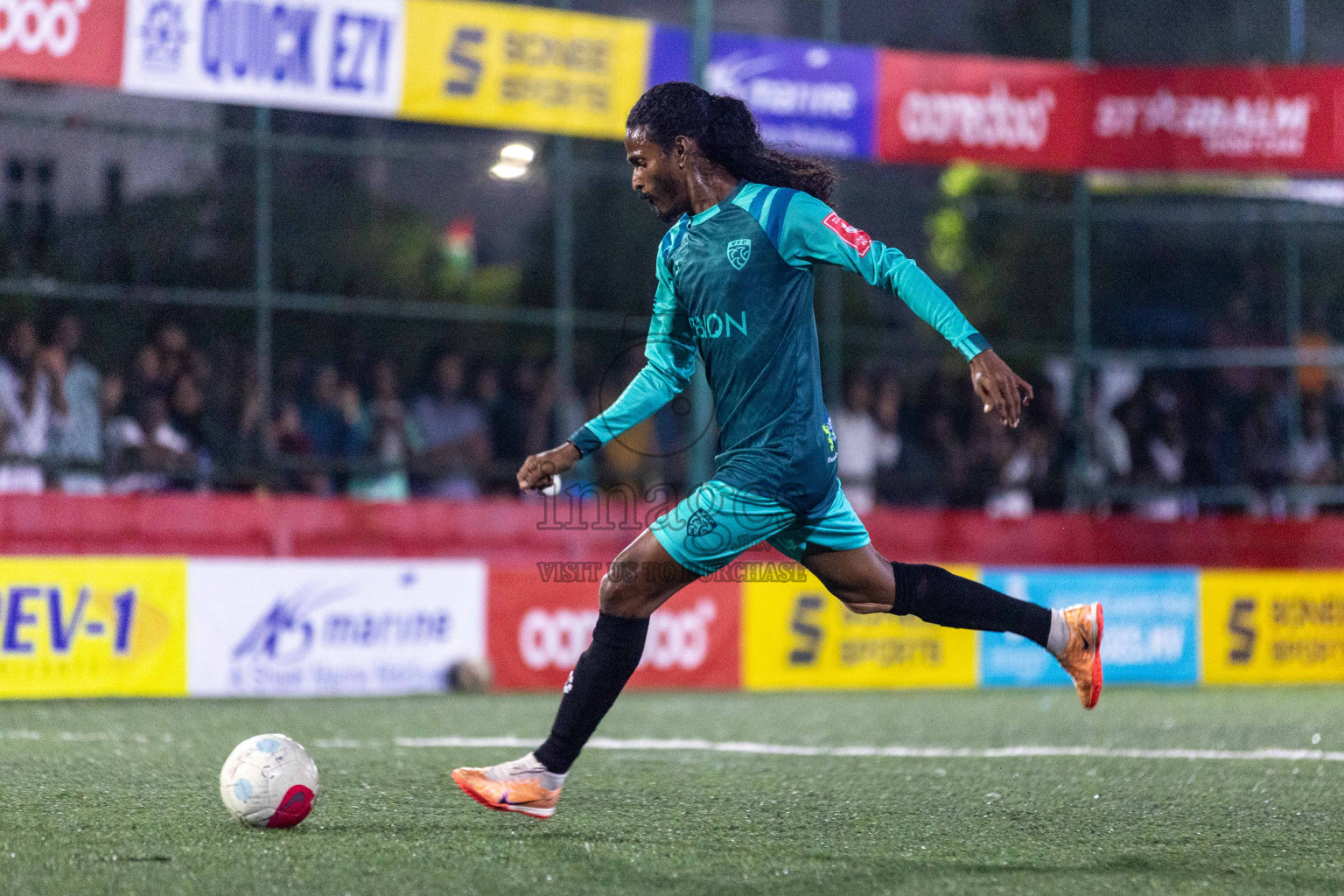 GDh Hoandedhdhoo vs GDh Vaadhoo in Day 17 of Golden Futsal Challenge 2024 was held on Wednesday, 31st January 2024, in Hulhumale', Maldives Photos: Nausham Waheed / images.mv