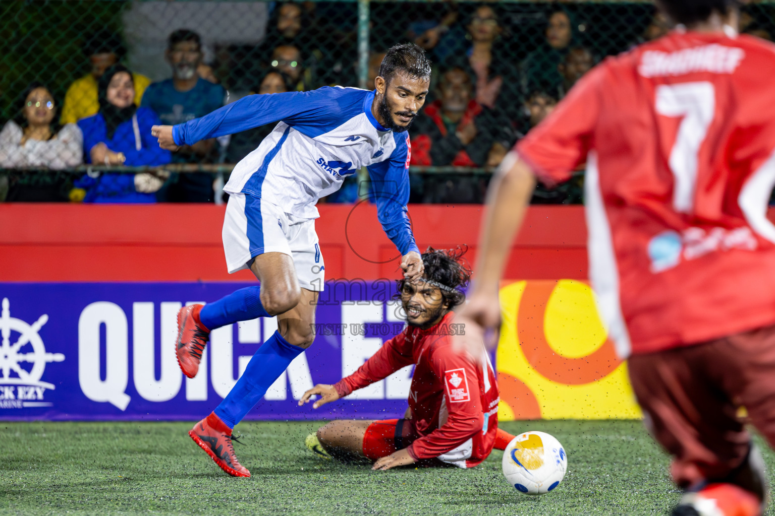 Th Vilufushi vs Th Kinbidhoo in Day 10 of Golden Futsal Challenge 2025 was held on Tuesday, 14th January 2025, in Hulhumale', Maldives Photos: Ismail Thoriq / images.mv