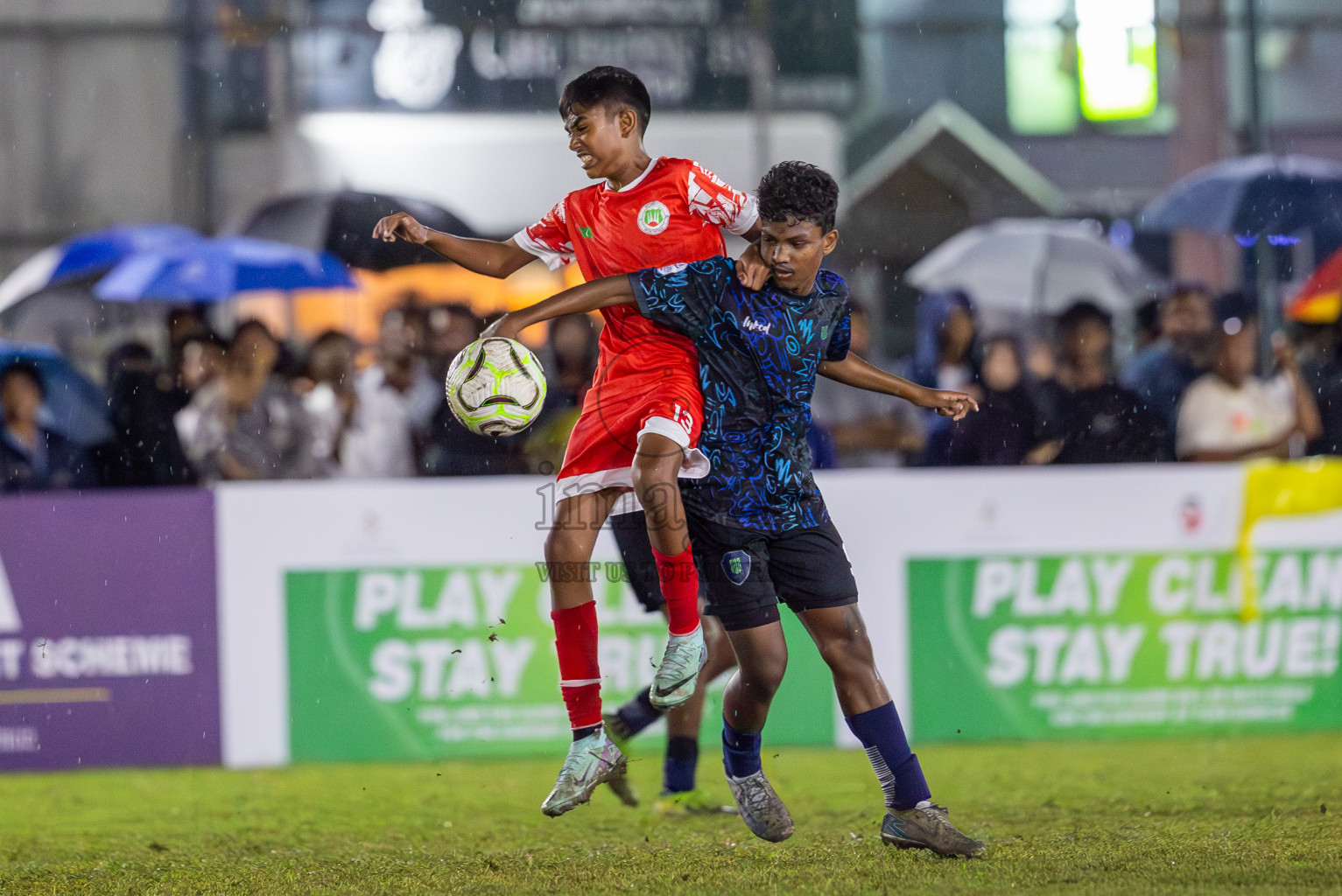 SUS vs Huriyya (U14) in Dhivehi Youth League 2024 - Day 2. Matches held at Henveiru Stadium on 22nd November 2024 , Friday. Photos: Shuu Abdul Sattar/ Images.mv