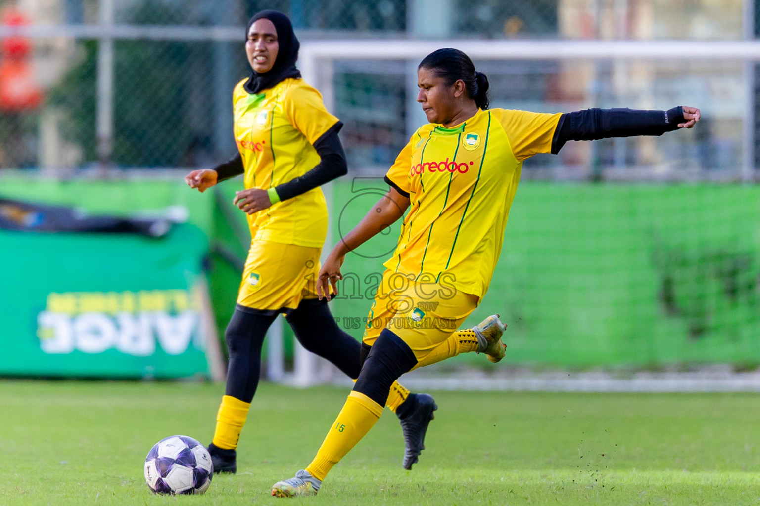 Biss Buru Sports Club vs Maziya Sports  in FAM Women’s League 2025 held in Henveiru Football ground, Male', Maldives on Wednesday, 3rd December 2025. Photos: Nausham Waheed / Images.mv