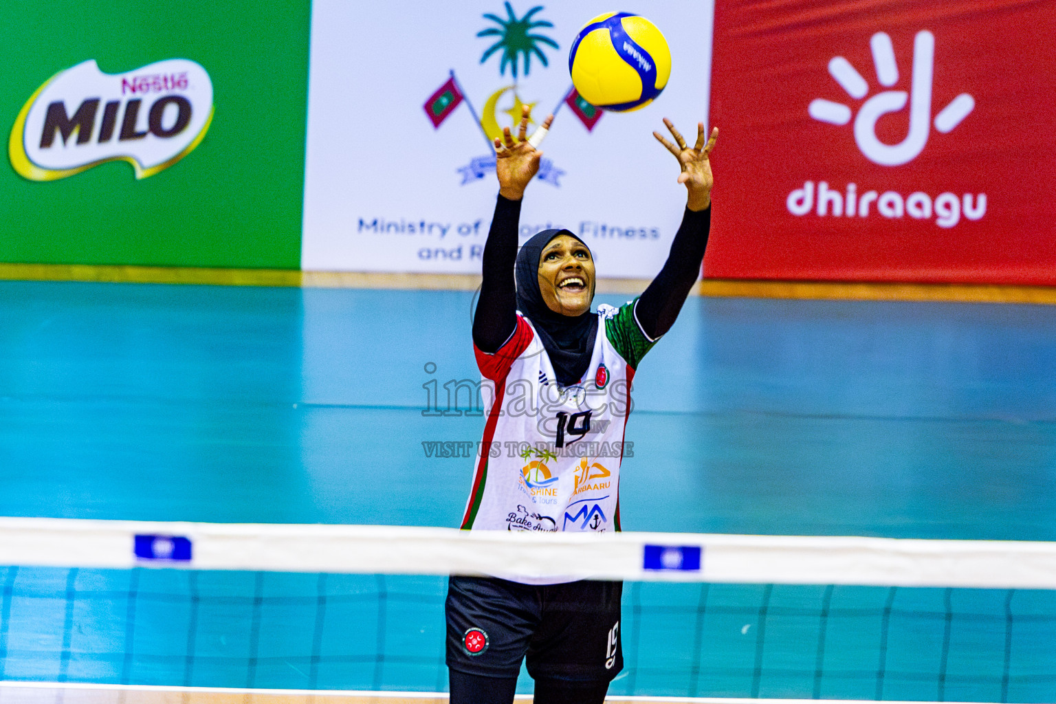 Huraa Community Club vs Flexor Sports Club in Semi Finals of Women's Division of VAM Cup 2025 held in Male', Maldives on Tuesday, 15th April 2025 at Social Center Indoor Hall Photos By: Nausham Waheed / images.mv