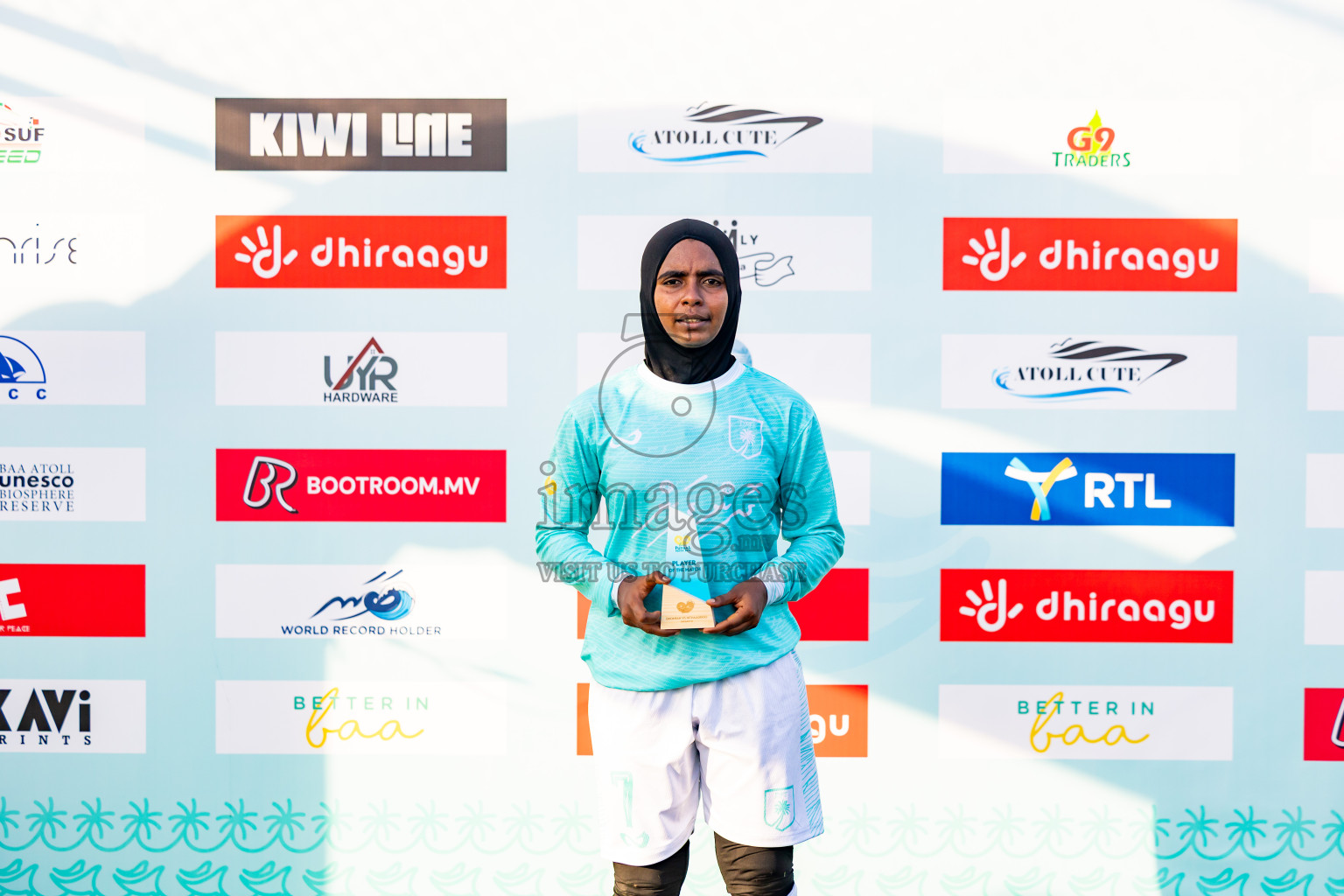 Dhonfanu vs Hithaadhoo in Day 2 of Better in Baa Futsal Fiesta 2025 Woman's division held in B. Eydhafushi, Maldives on Thursday, 6th November 2025. Photos: Nausham Waheed / images.mv