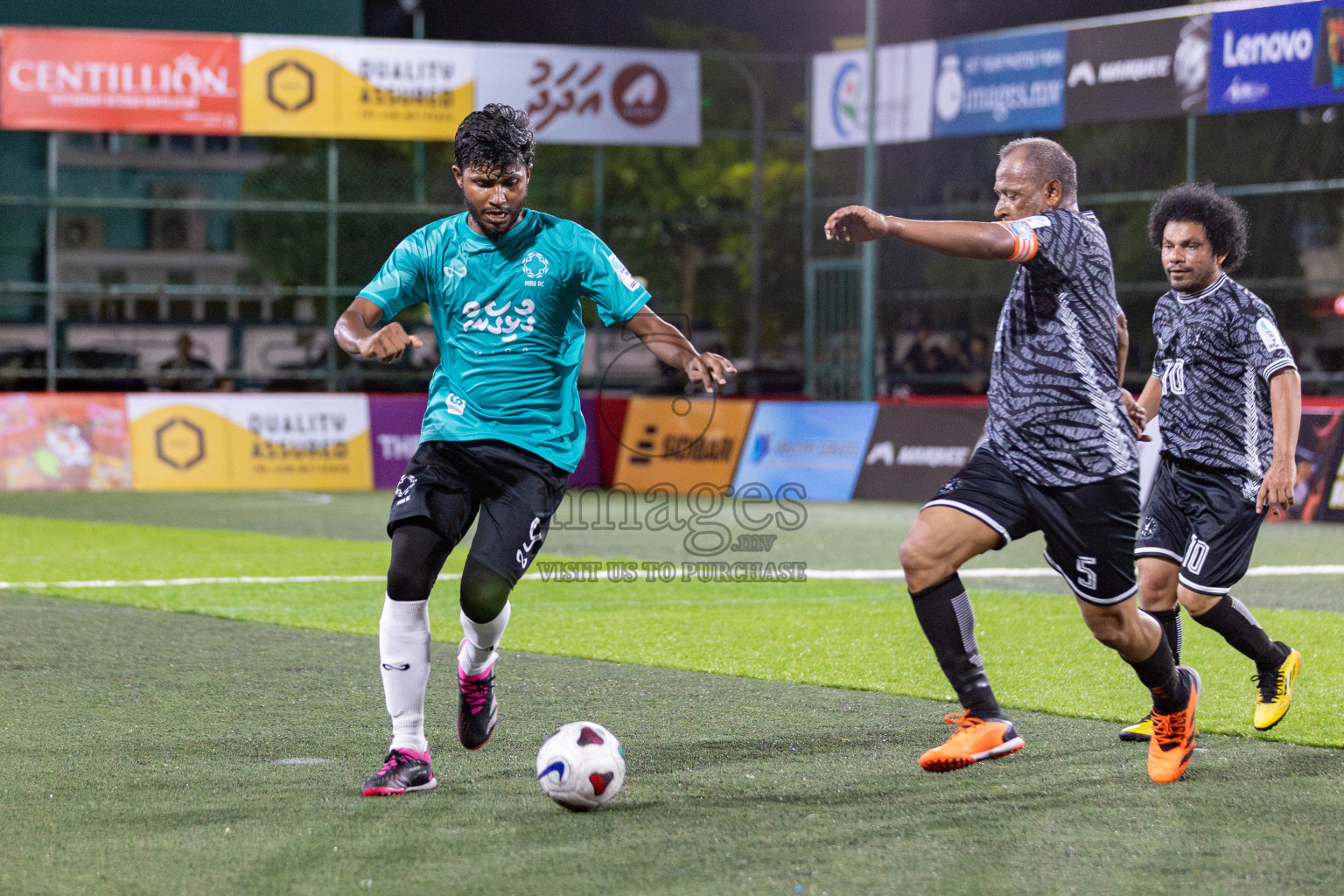 MIRA RC VS CLUB CVC in Club Maldives Classic 2024 held in Rehendi Futsal Ground, Hulhumale', Maldives on Sunday, 8th September 2024. 
Photos: Hassan Simah / images.mv