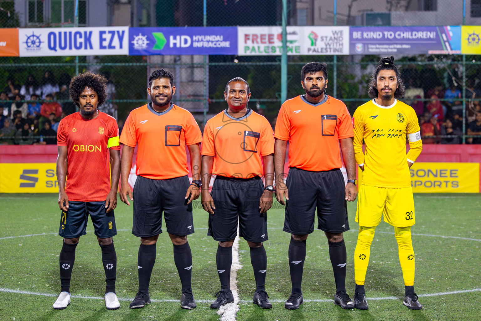 HDh Naivaadhoo vs HDh Nolhivaran on Day 37 of Golden Futsal Challenge 2024 was held on Thursday, 22nd February 2024, in Hulhumale', Maldives
Photos: Mohamed Mahfooz Moosa/ images.mv