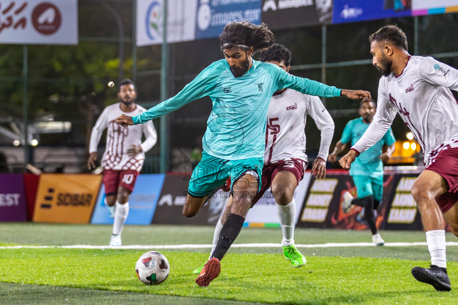 YOUTH RC vs CLUB BINARA in Club Maldives Classic 2024 held in Rehendi Futsal Ground, Hulhumale', Maldives on Tuesday, 10th September 2024. 
Photos: Mohamed Mahfooz Moosa / images.mv