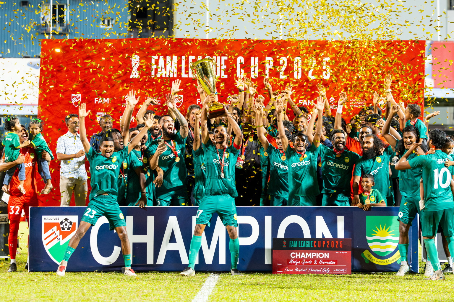 Odi Sports Club vs Maziya SR in the Final of FAM League Cup 2025 held at National Football Stadium, Male', Maldives on Wednesday, 28th May 2025.
Photos By: Ismail Thoriq / images.mv