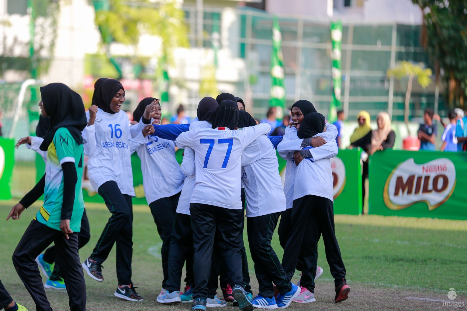 Finals of Under 16 Interschool handball tournament in Male', Maldives, Sunday, April. 24, 2016.(Images.mv Photo/ Hussain Sinan).