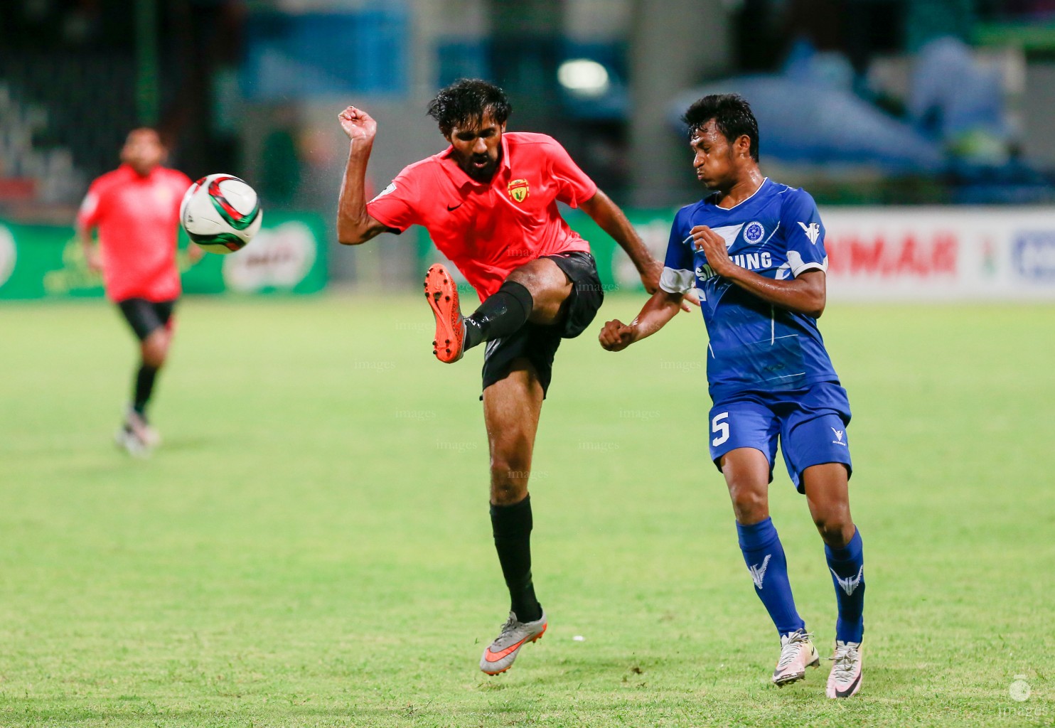 New Radiant Sports Club played against United Victory in Ooredoo Dhivehi Premier League in Male', Maldives, Wednesday, May. 04, 2016.(Images.mv Photo/ Hussain Sinan).