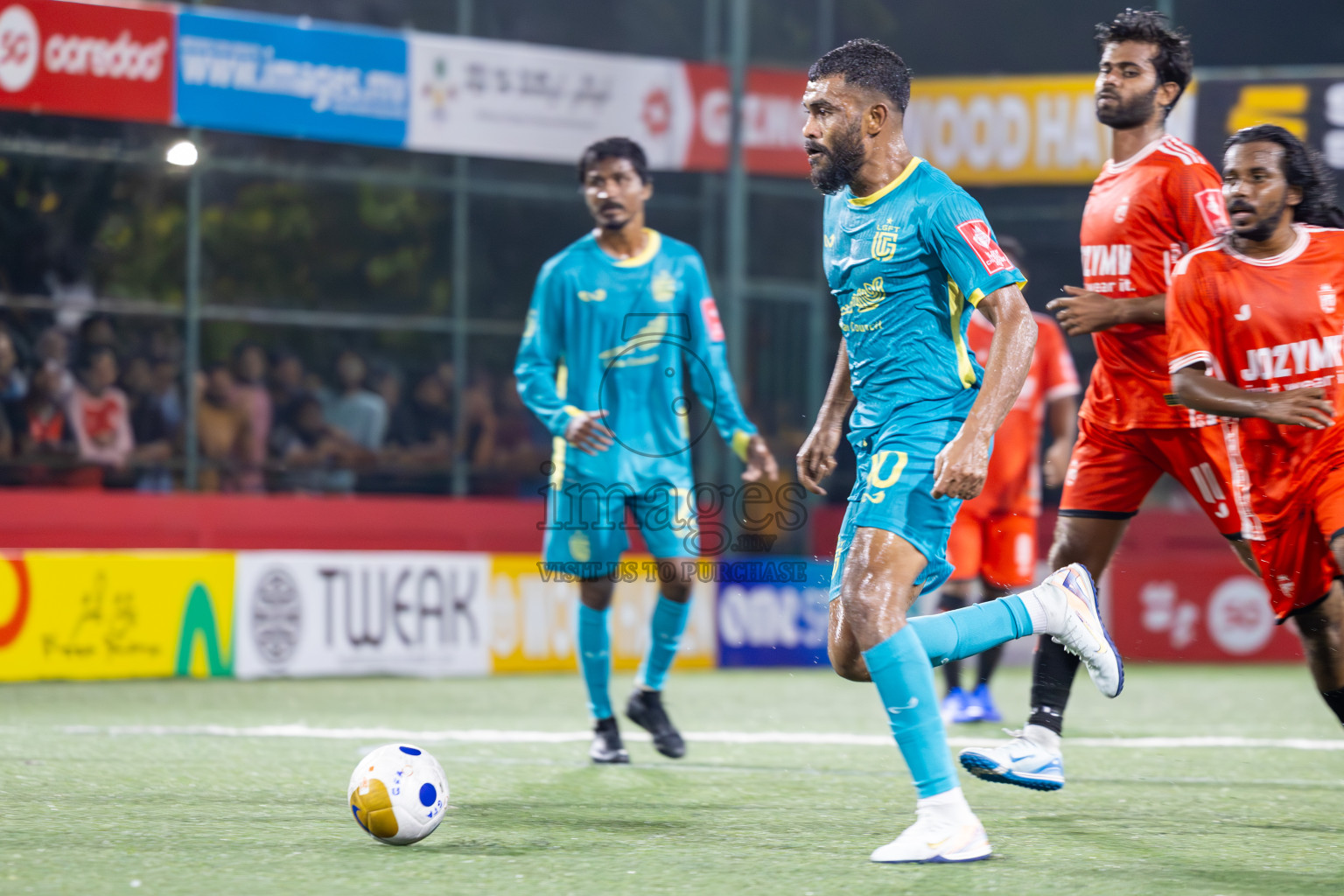 L Maavah VS L Gan in Day 8 of Golden Futsal Challenge 2025 was held on Sunday, 12th January 2025, in Hulhumale', Maldives
Photos: Ismail Thoriq / images.mv