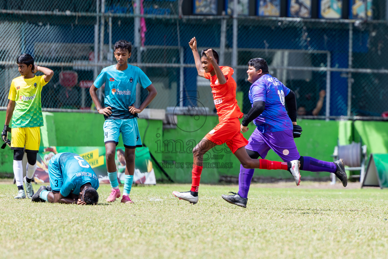 Day 4 of MILO Academy Championship 2024 (U-14) was held in Henveyru Stadium, Male', Maldives on Sunday, 3rd November 2024. 
Photos: Hassan Simah / Images.mv