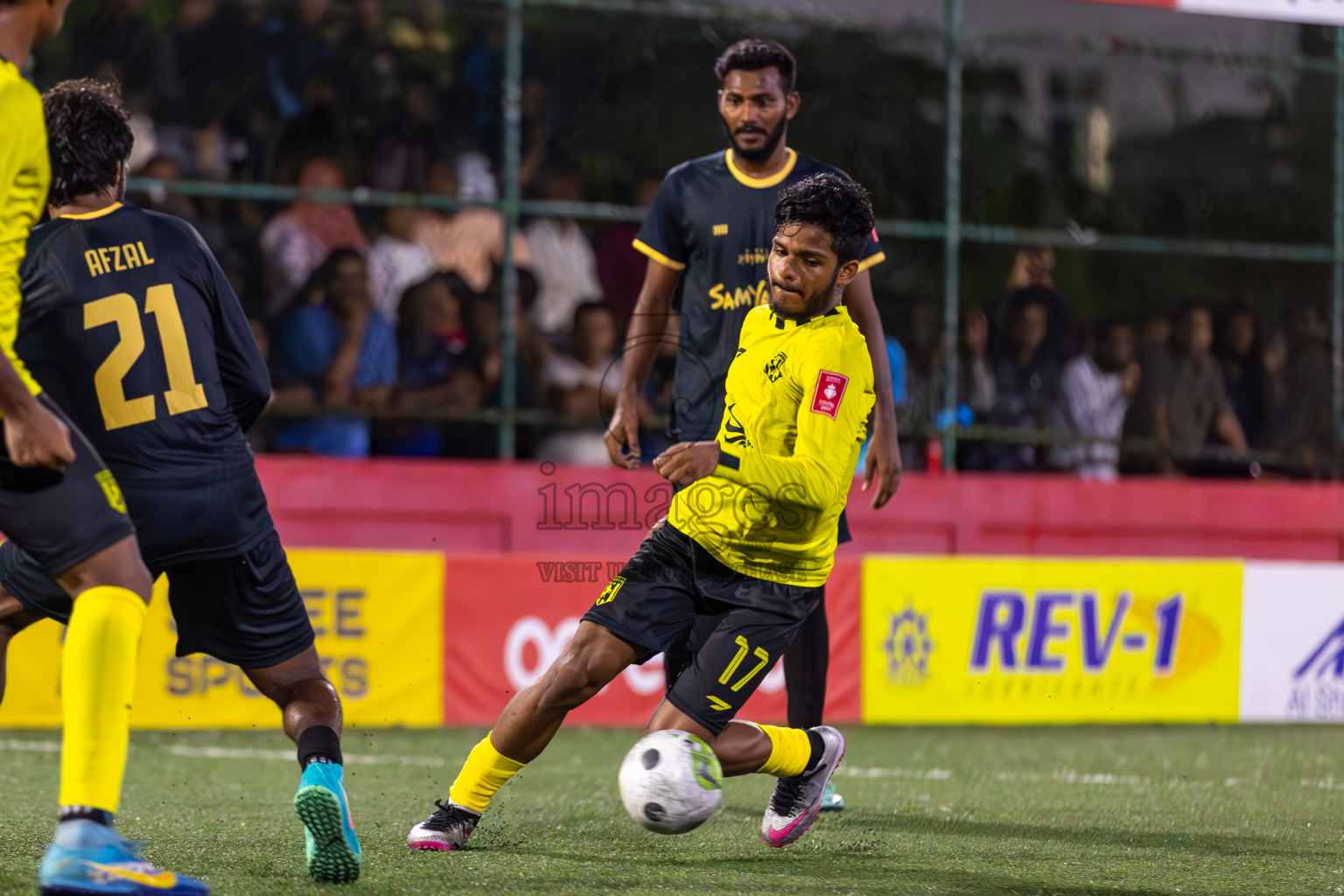 Lh Naifaru vs Lh Olhuvelifushi in Day 21 of Golden Futsal Challenge 2024 was held on Sunday , 4th February 2024 in Hulhumale', Maldives
Photos: Ismail Thoriq / images.mv