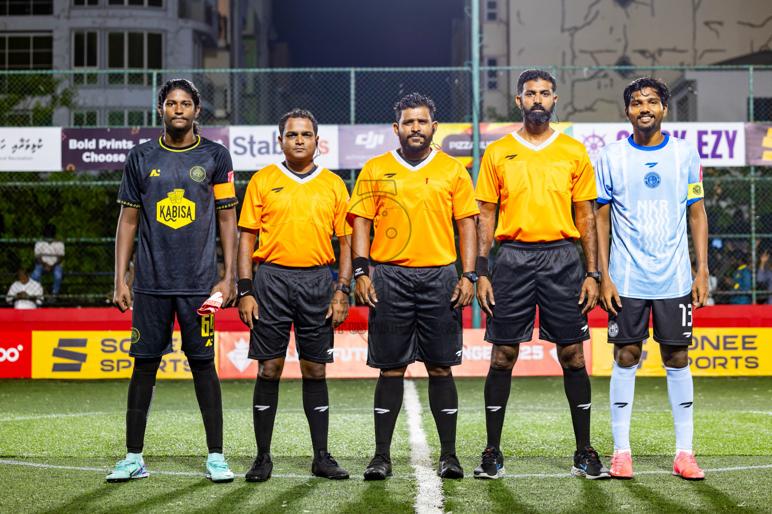 Hdh Neykurendhoo VS Hdh Finey in Day 9 of Golden Futsal Challenge 2025 was held on Monday, 13th January 2025, in Hulhumale', Maldives Photos: Nausham Waheed , Ismail Thoriq / images.mv