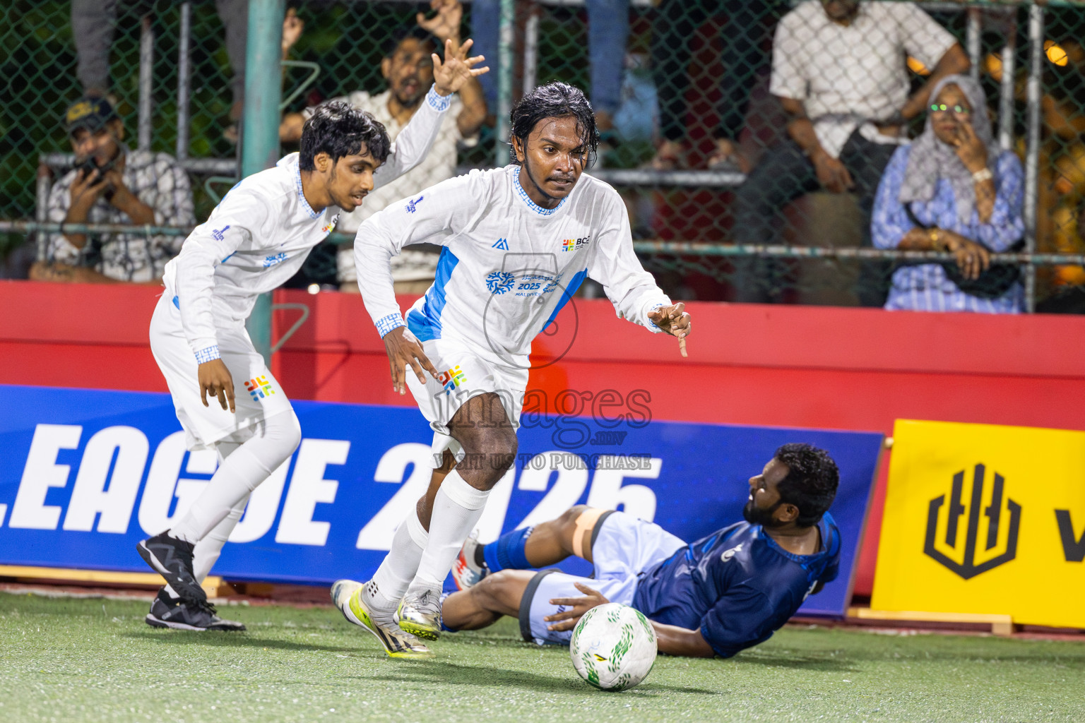 Hulhumale Hospital vs BCC in Day 7 of Office League 2025 was held on Tuesday, 22nd April 2025 in Hulhumale', Maldives. Photos: Ismail Thoriq / images.mv
