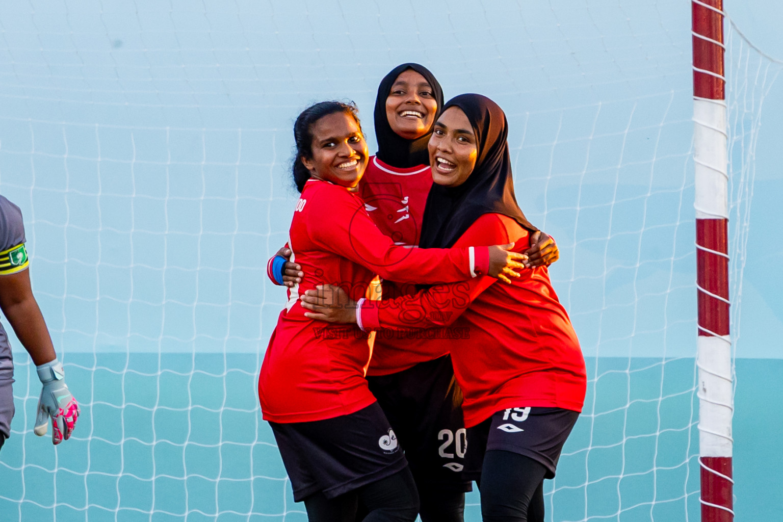 Dhonfan vs Goidhoo in Day 3 of Better in Baa Futsal Fiesta 2025 Woman's division held in B. Eydhafushi, Maldives on Friday, 7th November 2025. Photos: Nausham Waheed / images.mv